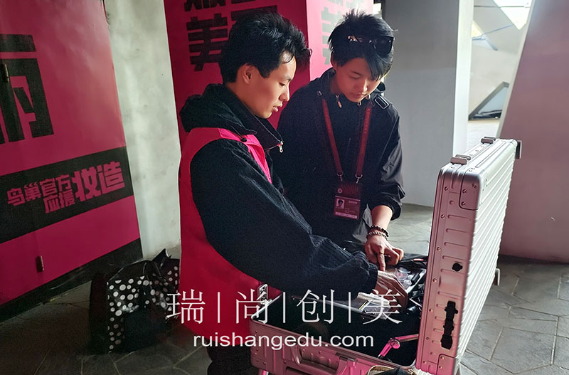 與鳥巢官方合作！瑞尚創(chuàng)美點(diǎn)亮張惠妹演唱會(huì)視覺盛宴