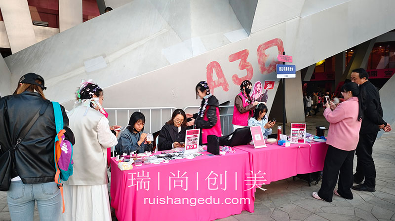與鳥巢官方合作！瑞尚創(chuàng)美點(diǎn)亮張惠妹演唱會(huì)視覺盛宴
