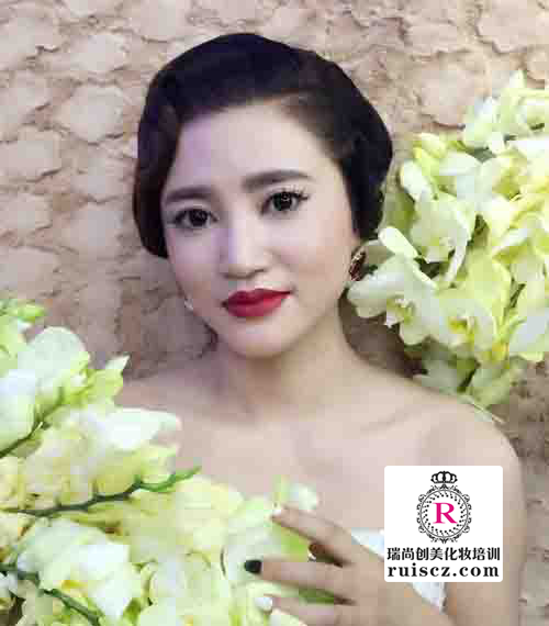 北京學(xué)化妝哪個學(xué)校好?新娘妝可以決定了嗎?