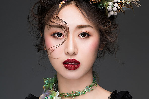 化妝師好就業(yè)嗎，如何才能更快的從事化妝行業(yè)