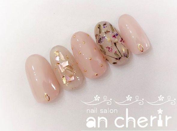 講真，春天做這樣的碎花美甲才夠special
