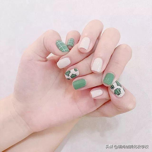 春日里好看的美甲款式，和綠色更配哦~